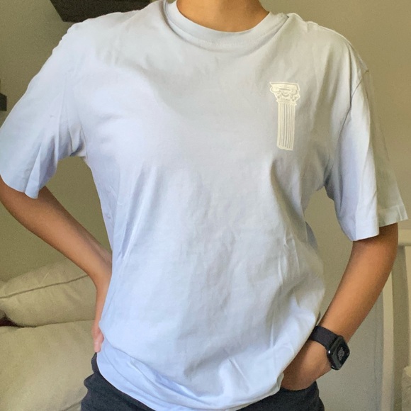 H&M • Graphic T - Picture 4 of 6